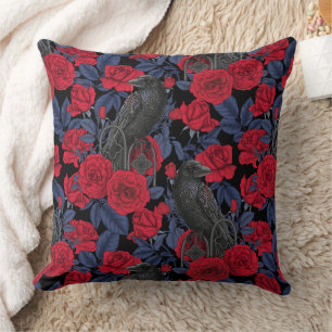 Ravens und Rose mit dunkelblauen Blätter Kissen