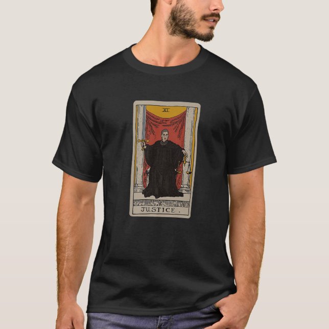 RBG Ruth Bader Ginsburg Justice Tarot Card 11 Retr T-Shirt (Vorderseite)