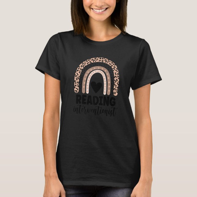 Reading Interventionist Rainbow Leopard Lehrer T-Shirt (Vorderseite)