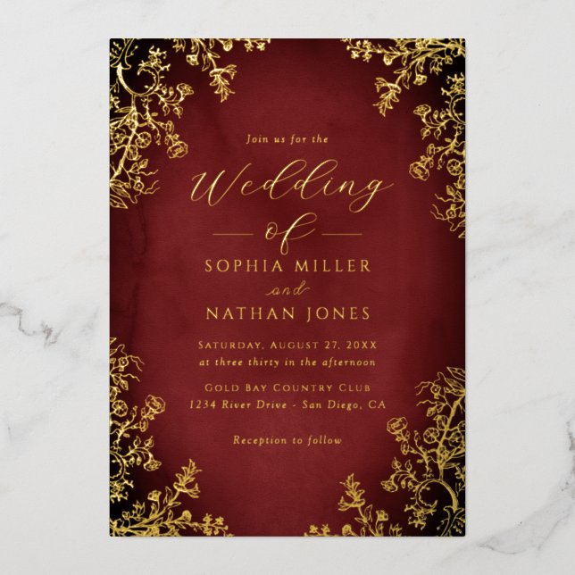 Real Gold Foil Red Floral Lace Script Hochzeit Folieneinladung (Vorderseite)