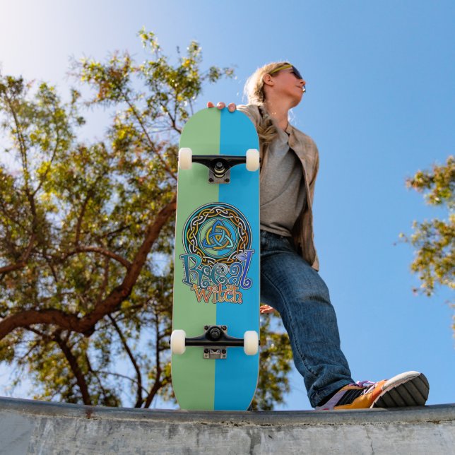 Real Hexe Skateboard (Außenbereich 1)