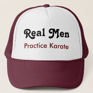 Real Men üben Karate Truckerkappe