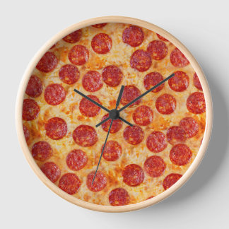 Realistische Pepperoni Pizza Uhr