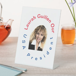 #REALUSAPRESIDENTLAURAHGUILLEN SOCKELSCHILD