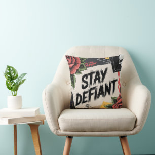 Rebellisches Design: "Bleib Trotzig" Punk-Slogan Kissen