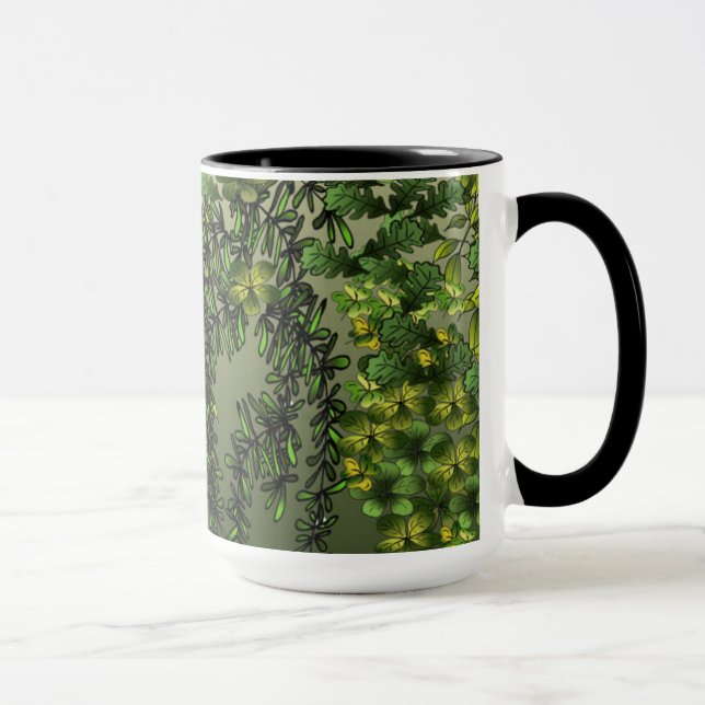 Reben in einer Tasse des Gewitters (Rechts)