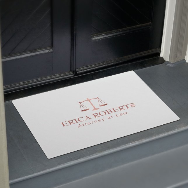 Rechtsanwalt bei Rose Recht Gold-Skala Fußmatte (Von Creator hochgeladen)