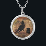 Rechtsanwalt Racing Girl Silhouette Wir haben Grun Versilberte Kette<br><div class="desc">Aufregende und rustikale Rodeo-thematische Illustration. Silhouette eines Cowgirl Fass Rennen mit ihrem Pferd. Hintergrund ist eine raue,  verwitterte,  braune und rot getönte,  erdige Grunge Textur. Ideal für Rodeo-Fans und Pferdefreunde.</div>