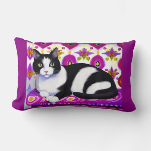 Rectangle Chat Tuxedo noir et blanc sur un coussin
