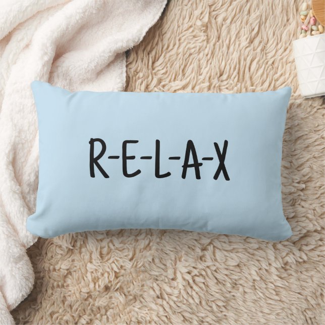 Rectangle Coussin de jet Relax bleu clair avec écriture noir (Couverture)