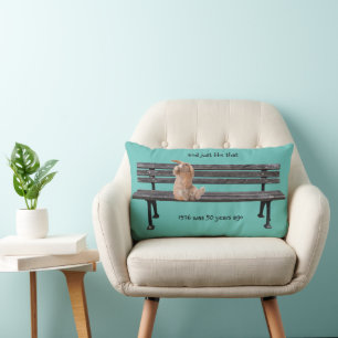 Rectangle Et juste comme ce lapin sur un banc Coussin