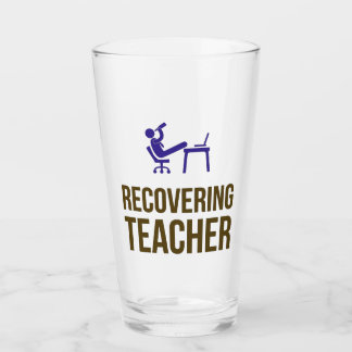 Récupérer le verre de l'enseignant