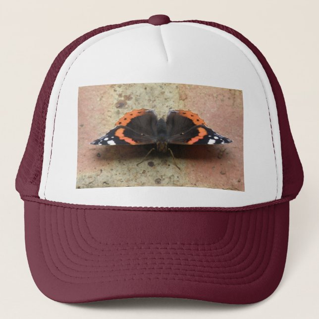 Red Admiral Butterfly Hat Truckerkappe (Vorderseite)