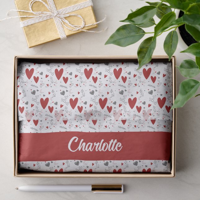Red and Black Hearts Custom Monogram Name Seidenpapier (Geschenk)