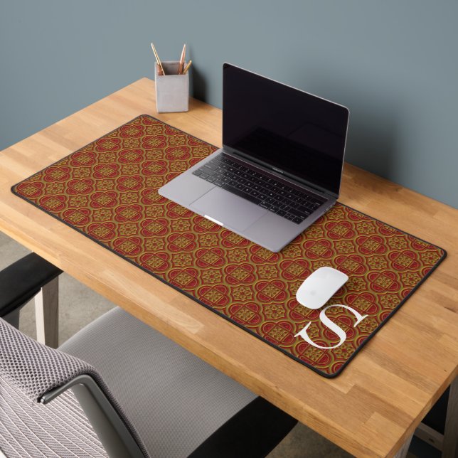 Red and Gold Brocade Mit Monogramm Schreibtischunterlage (Büro 2)