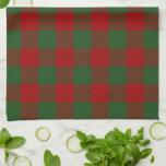 Red and Green Gingham Pattern Handtuch<br><div class="desc">Mit diesem festlichen roten und grünen Gingham-Muster bereiten Sie sich auf Weihnachten vor. Die abwechselnden roten, dunkelroten und grünen Quadrate bilden einen fett karierten Büffel.
Digitales Bild.
Copyright © 2011 Claire E. Skinner. Alle Rechte vorbehalten.</div>