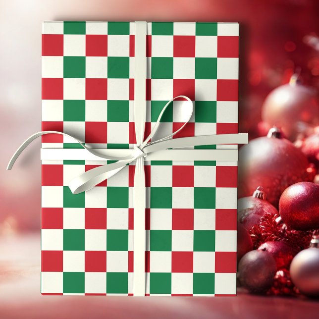 Red and Green Retro Holiday Check Pattern Geschenkpapier (Von Creator hochgeladen)