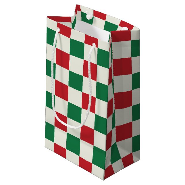 Red and Green Retro Holiday Check Pattern Kleine Geschenktüte (Vorderseite Schrägansicht)