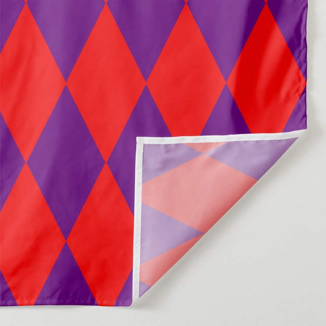 Red and Purple Harlequin Checkered Design  Stoff (Von Creator hochgeladen)
