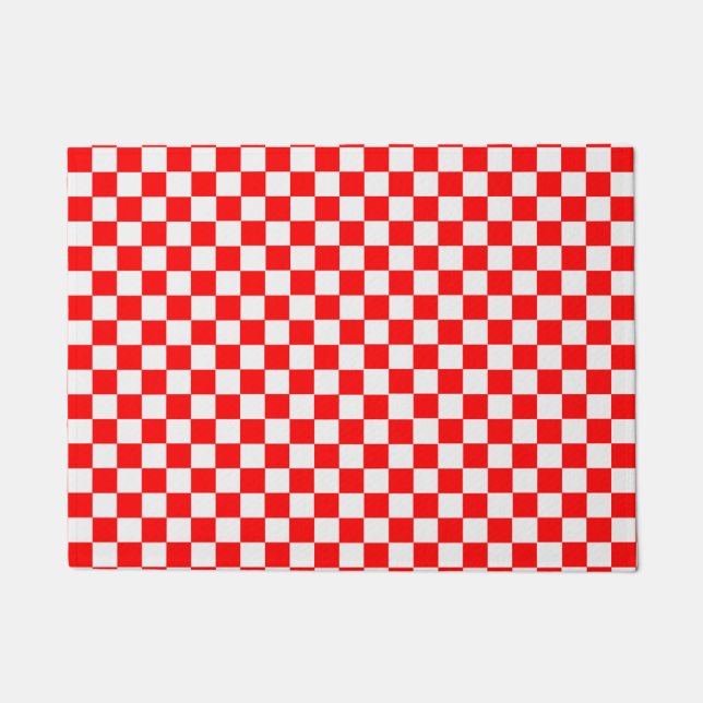 Red and White Classic Checkerboard von STaylor Fußmatte (Vorderseite)