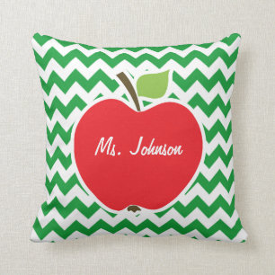Red Apple auf Retro Kelly Green Zickzack Stripes Kissen
