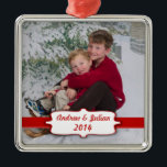 Red Banner Foto Ornament<br><div class="desc">Ein individualisierbares Ornament mit rotem Banner.</div>