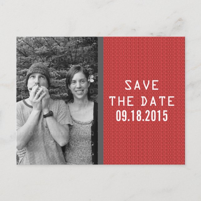 Red Binary Code Foto Save the Date Postkarte (Vorderseite)