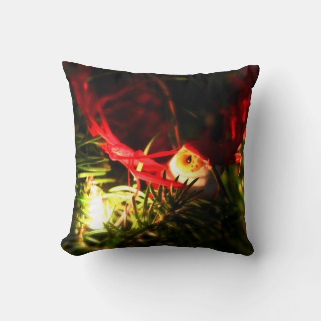 Red Bird Ornament in Christmas Tree Holiday Pillow Kissen (Vorderseite)