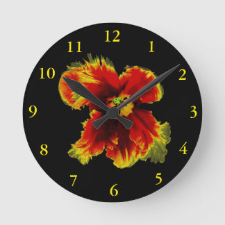 Red Black Blume Custom Round (Medium) Wall Clock Runde Wanduhr