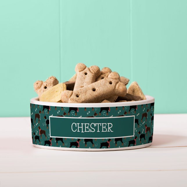 Red & Black Dobermans in Scarves Wintermuster Napf (Winter Doberman Pattern Dog Bowl with Custom Name (add your own dog name))