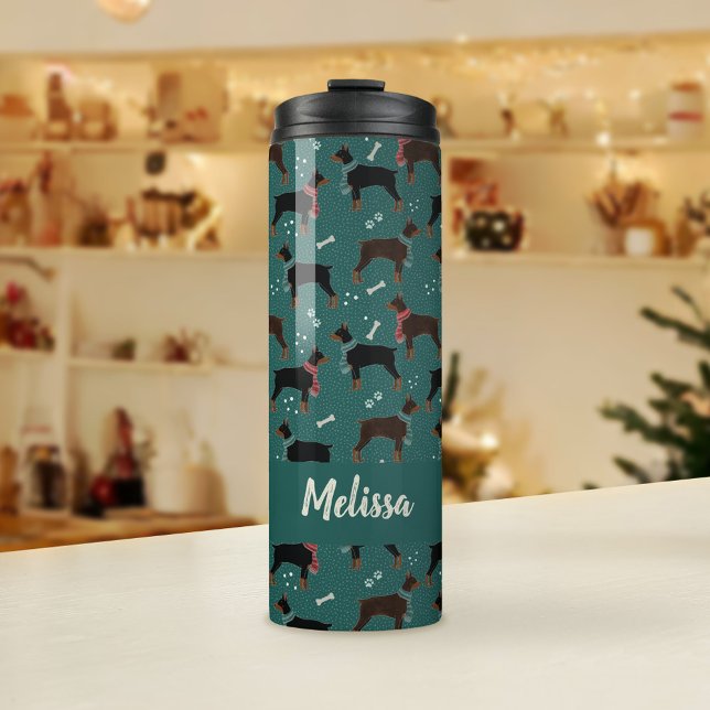 Red & Black Dobermans in Scarves Wintermuster Thermosbecher (Winter Dobermans Thermal Tumbler )