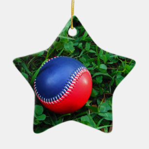 Red & Blue Baseball mit weißem Stitching Keramikornament