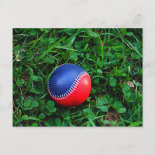Red & Blue Baseball mit weißem Stitching Postkarte