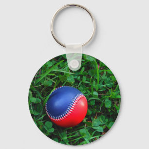 Red & Blue Baseball mit weißem Stitching Schlüsselanhänger
