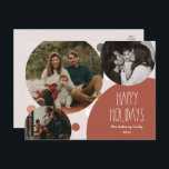 Red Boho Polka Dot Happy Holidays Drei Fotos Feiertagspostkarte<br><div class="desc">Diese roten Polos sind die perfekte Adresse für Ihren Urlaub in einem inspirierten Landhaus. Die 3 Foto Ferienpostkarte ist perfekt für Ihren Urlaub in Böhmen. Der klassische rustikale, aber feine handgezeichnet Schriftart verleiht ihm einen erdigen Vintagen Look und behalte ihn niedlich und einfach. Die Polka-Punkte kommen in Erdtönen wie Rot,...</div>