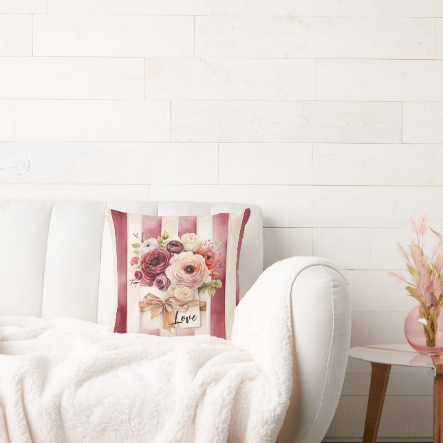 Red Burgundy Cream Stripes Floral Love Kissen (Liege)