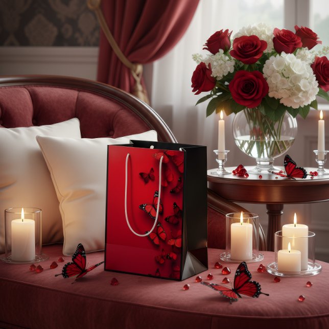 Red Butterfly Valentine’s Gift Bag Mittlere Geschenktüte (Von Creator hochgeladen)