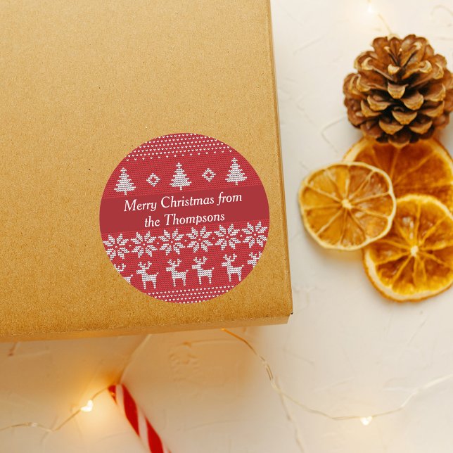 Red Christmas Reindeer Custom Holiday Party Runder Aufkleber (Von Creator hochgeladen)