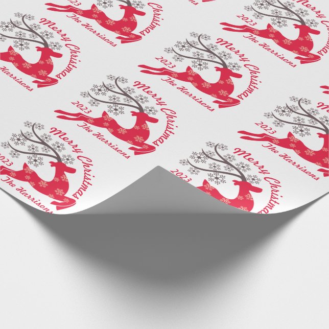 Red Christmas Reindeer Snowflake Name Weiß Geschenkpapier (Ecke)