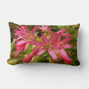 Red Clintonia Blume in Redwoods Lendenkissen