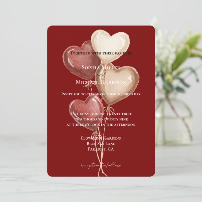 Red Cream Heart Balloons Wedding Einladung (Stehend Vorderseite)