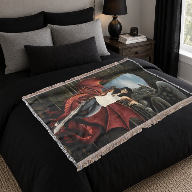 Red Dragon Urban Fantasy Decke (Von Creator hochgeladen)