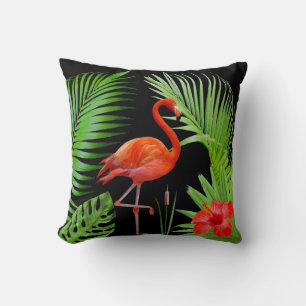 Red Flamingo, Hibiskus & Palm Blätter auf Black Kissen