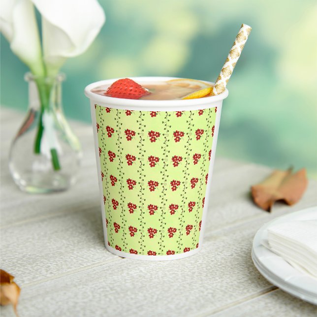 Red Floral Vine Pattern on Light Green Pappbecher (Von Creator hochgeladen)