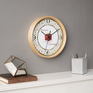 Red Geschenkboxen Gold Holly Blühte Weihnachtszeit Uhr