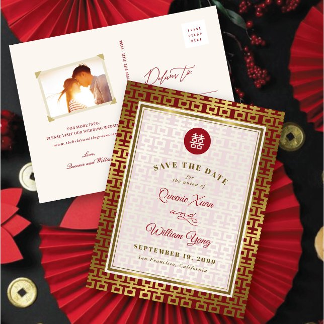 Red & Gold Double Happy Chinese Save the Date Ankündigungspostkarte (Red & Gold Double Happiness Chinese Save The Date Announcement Postcard @ fatfatin_red_knot)