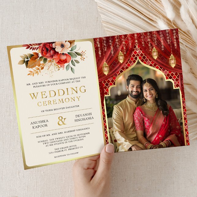 Red Gold Floral Vorhang Indische Hinduhochzeit Einladung (Von Creator hochgeladen)