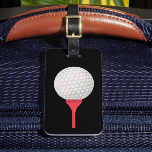 Red Golf T-Shirt und Ball auf Black Gepäckanhänger (Vorderseite Insitu 2)