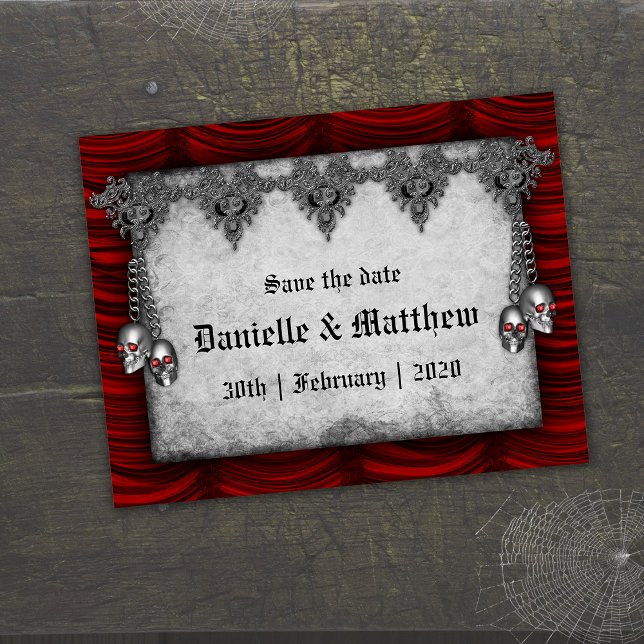 Red Gothic Wedding Save the Date Ankündigungspostkarte (Von Creator hochgeladen)