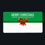 Red Green & White Christmas Shipping Label<br><div class="desc">Eine festliche rote und grüne Obergrenze zeigt einen großen roten Bogen mit Heiligem. Frohe Weihnachten ist in einem fett weißen Schriftart geschrieben und Ihre Rücksendeadresse ist unten. Feierliche Feiertage-Versandaufkleber machen Ihr Paket bei Ihrer Ankunft auffällig. Einfach den gesamten Text anpassen.</div>